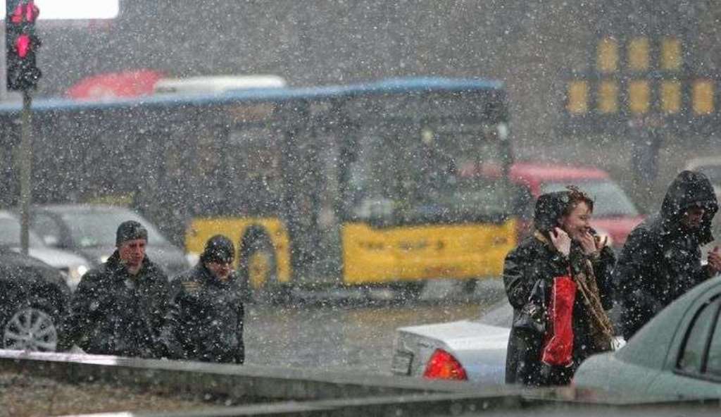 Дощ, мокрий сніг та штормовий вітер: синоптики попередили про ускладнення погоди на Полтавщині 