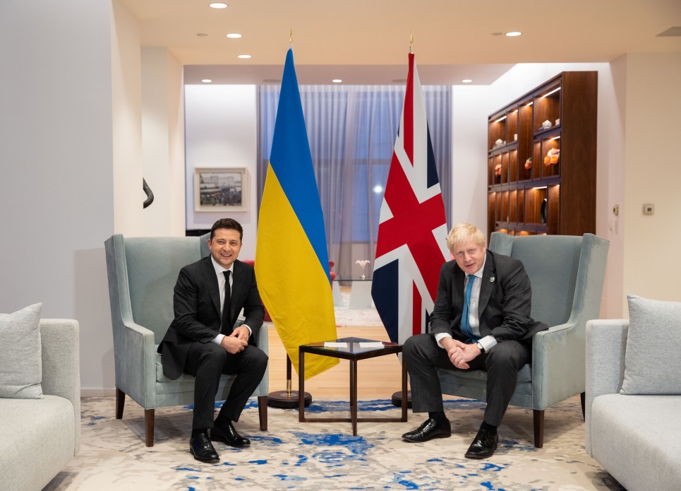 Володимир Зеленський і Борис Джонсон обговорили подальші кроки зі зміцнення стратегічного партнерства між Україною та Великою Британією