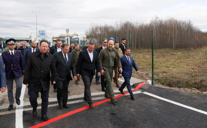 Прем’єр-міністри України та Румунії відкрили новий пункт пропуску на спільному кордоні